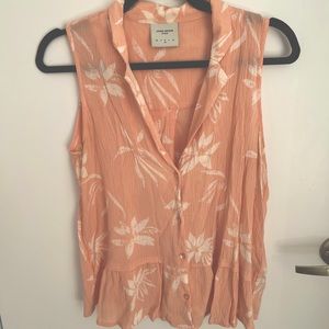 Vero Moda flowy button down blouse size M